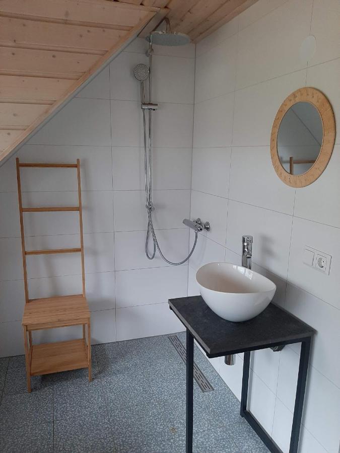 Vakantiehuis Met Hottub En Barrelsauna オンメン エクステリア 写真