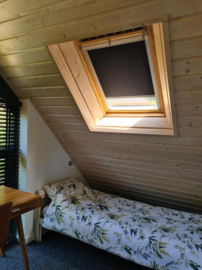 Vakantiehuis Met Hottub En Barrelsauna オンメン エクステリア 写真