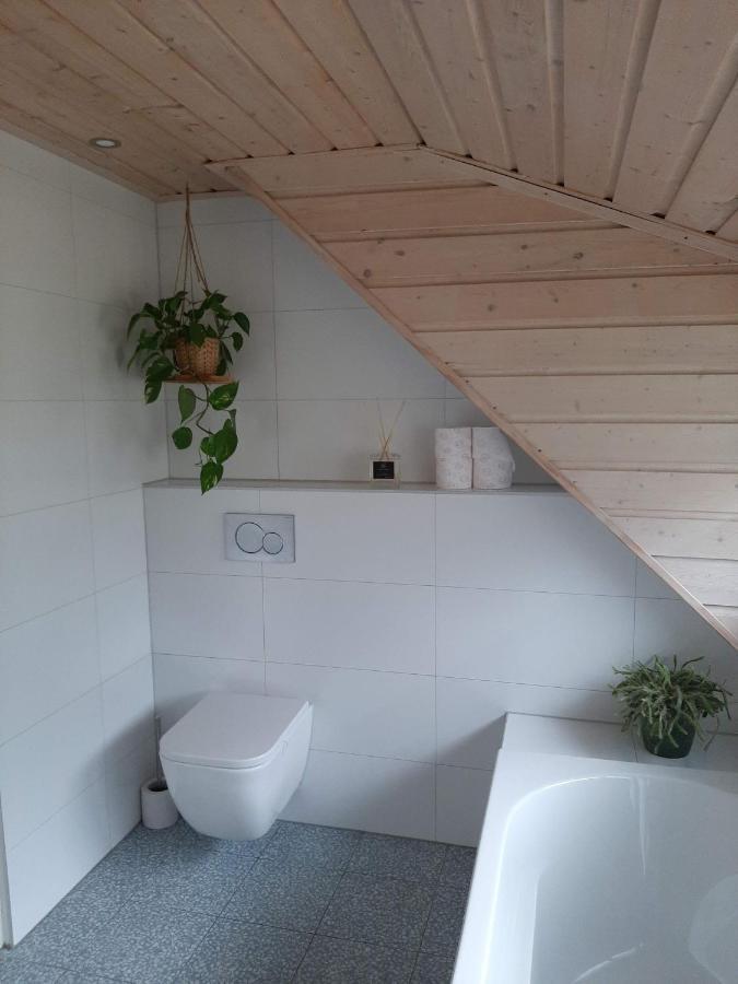Vakantiehuis Met Hottub En Barrelsauna オンメン エクステリア 写真