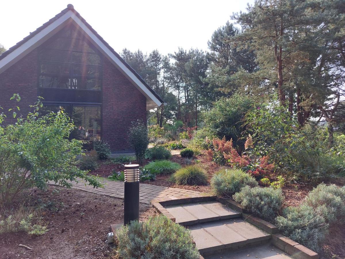 Vakantiehuis Met Hottub En Barrelsauna オンメン エクステリア 写真
